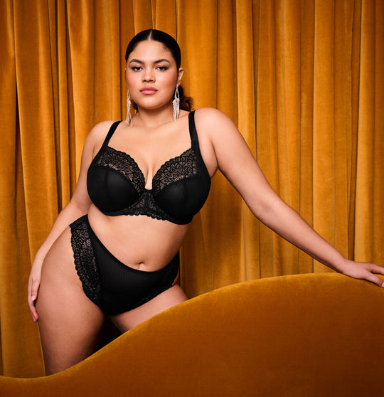 Tiernie Underwire Plunge Bra - Black