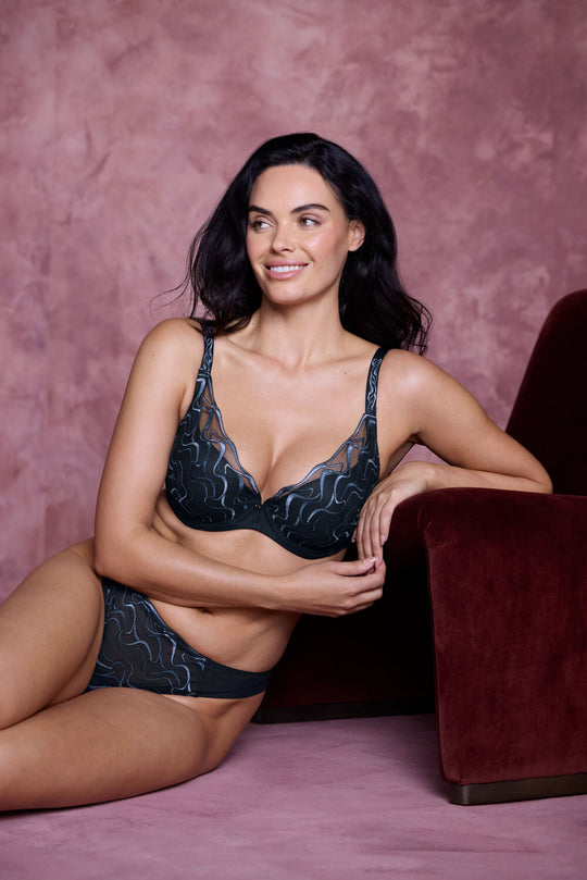 Mayumi Underwire Plunge Bra - Midnight