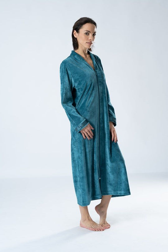 Luzurn Model Niki Robe With Zip - Green